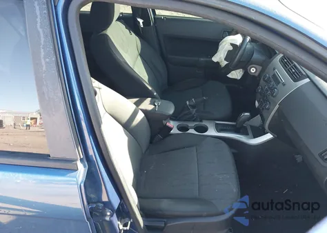 2009 Ford Focus Se z USA, uszkodzony, nr VIN 1FAHP35N49W208015